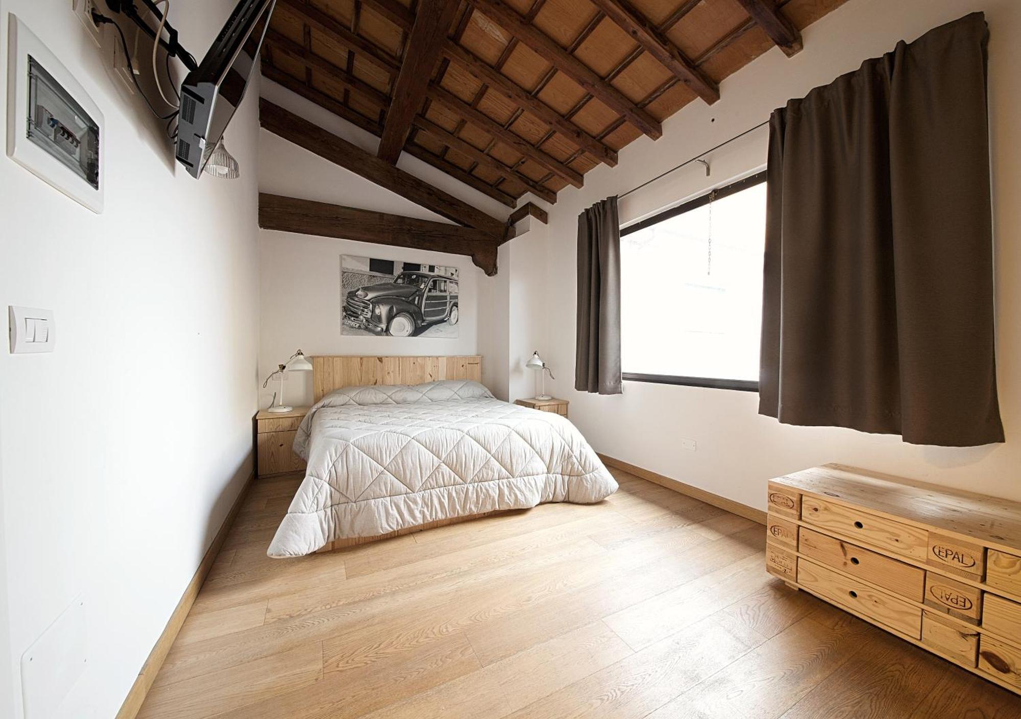 Le Camere Pietrasantine - Centro Storico Pietrasanta Quarto foto